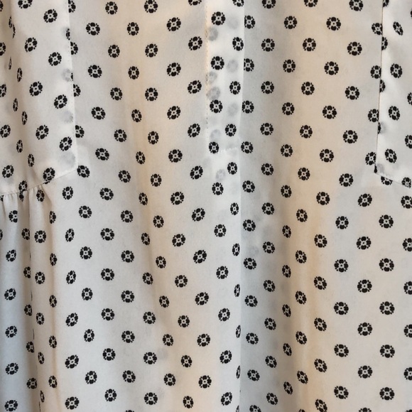 White & Black Loft Top - Picture 3 of 6